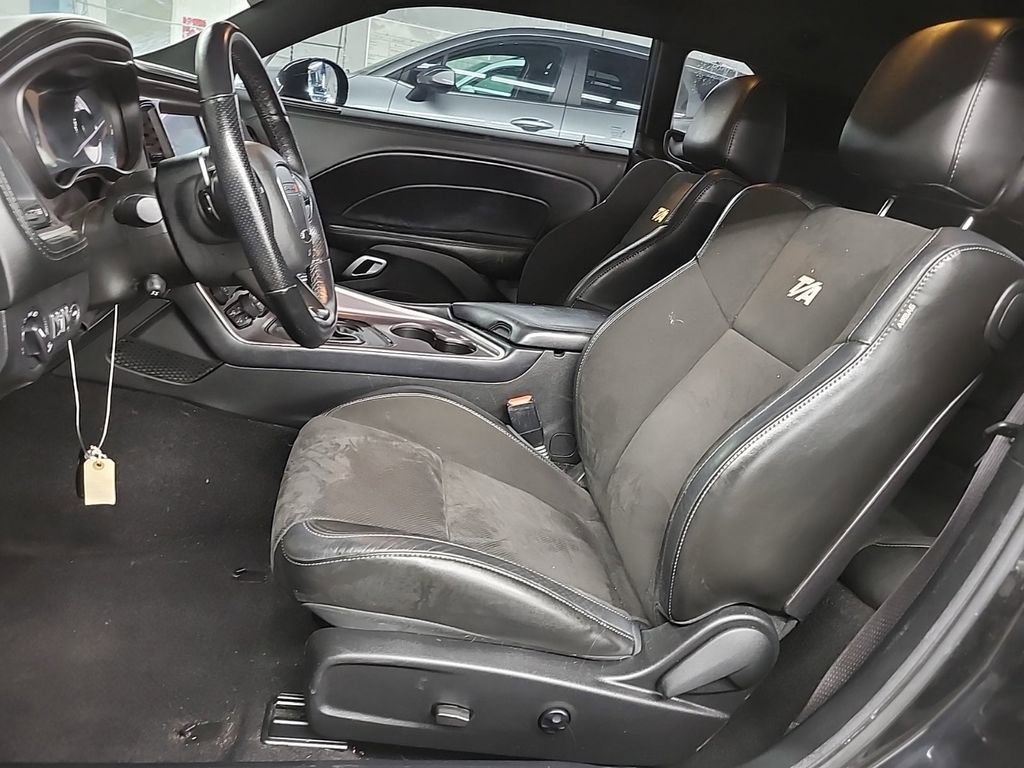 Used 2021 Dodge Challenger R/T w/ T/A Package image 5