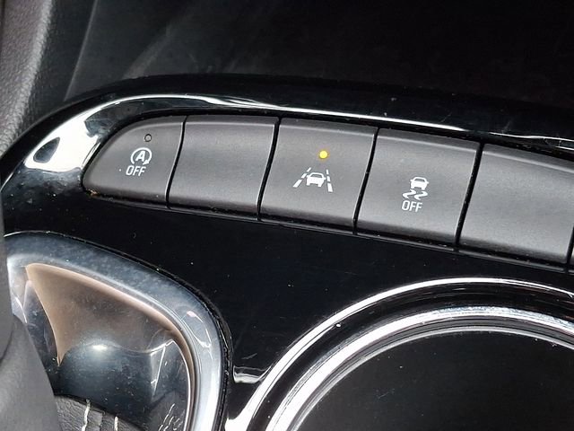 Used 2023 Buick Encore GX Select w/ Safety Package II image 25