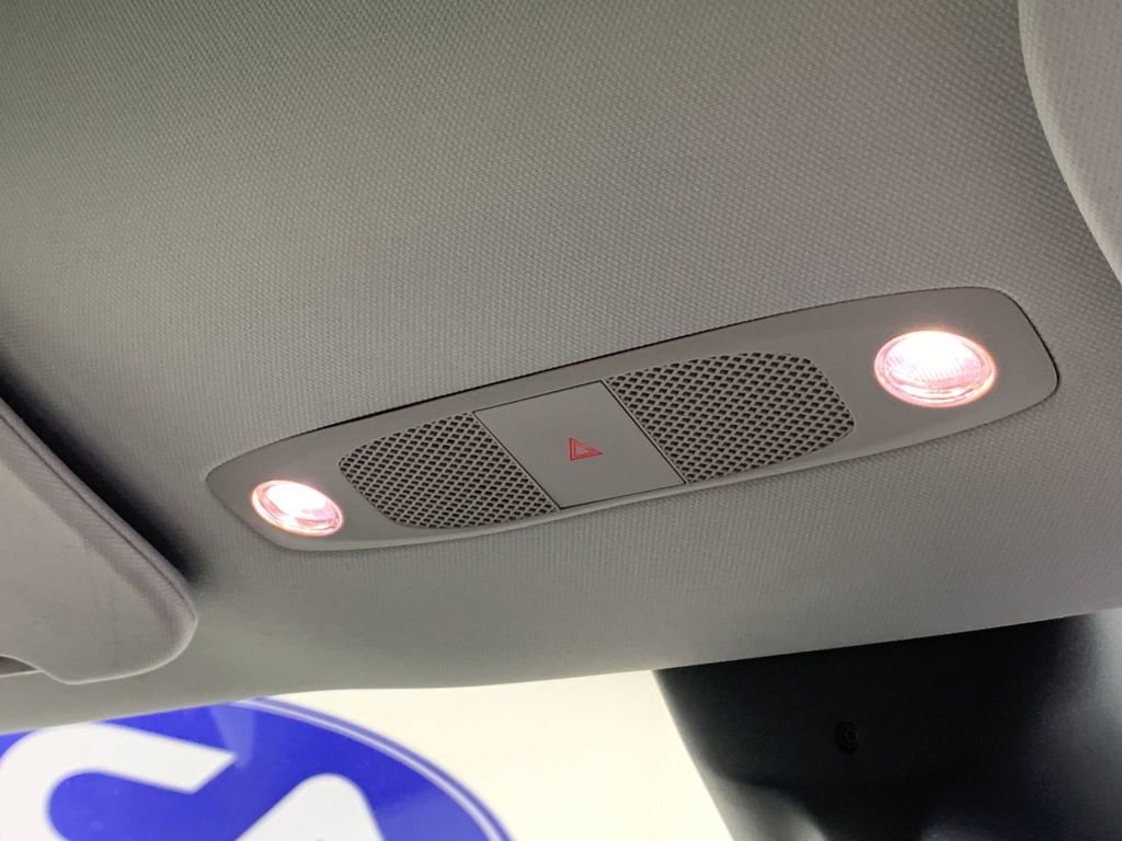 Used 2020 Tesla Model Y Long Range image 27