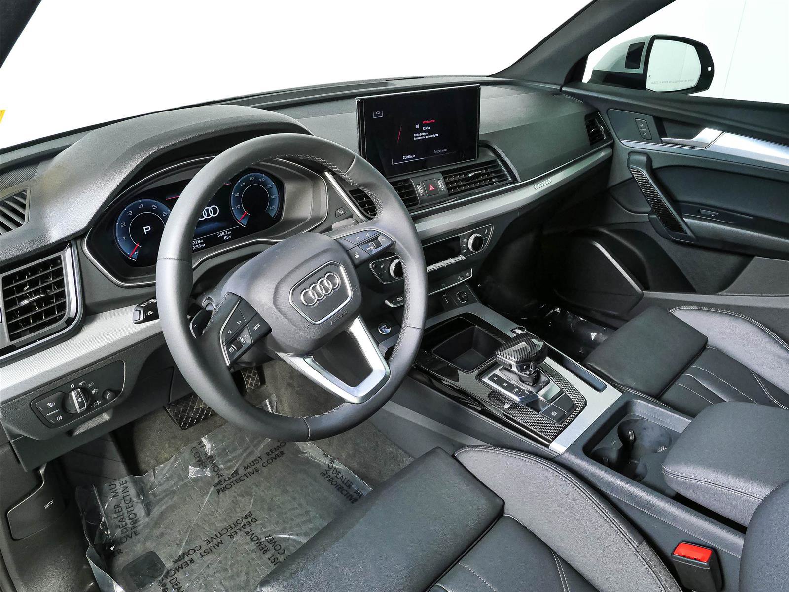Used 2024 Audi Q5 2.0T Premium w/ Summer of Audi Package AWD/4WD image 4