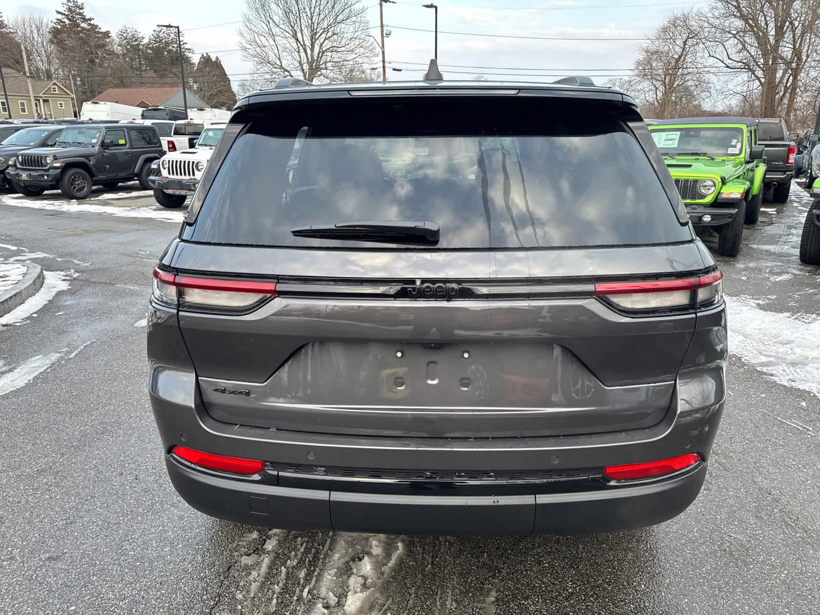 New 2025 Jeep Grand Cherokee Limited w/ Trailer Tow Package AWD/4WD image 5