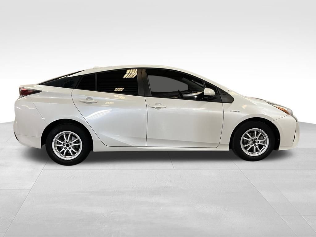 Used 2016 Toyota Prius Two image 6
