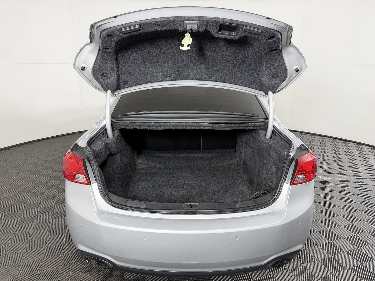 Used 2018 Chevrolet Impala Premier FWD image 14