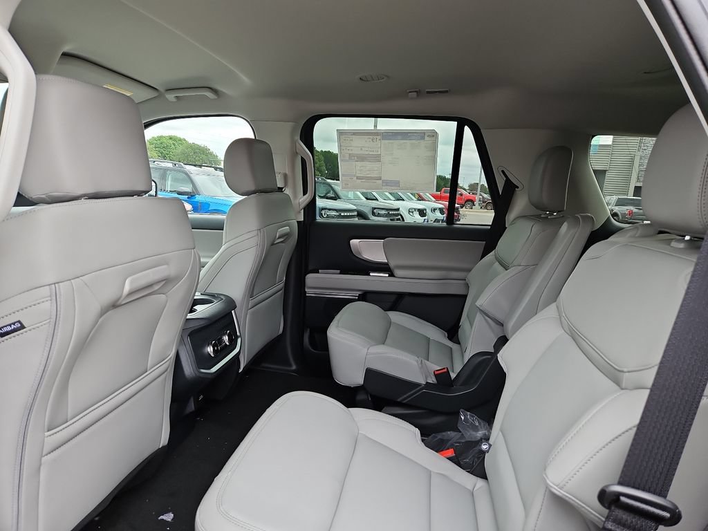 New 2026 Ford Expedition Active RWD image 19