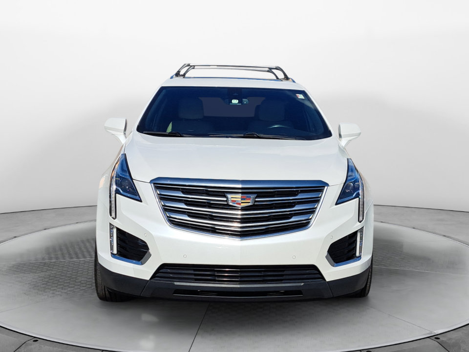Used 2017 Cadillac XT5 Premium Luxury FWD image 2