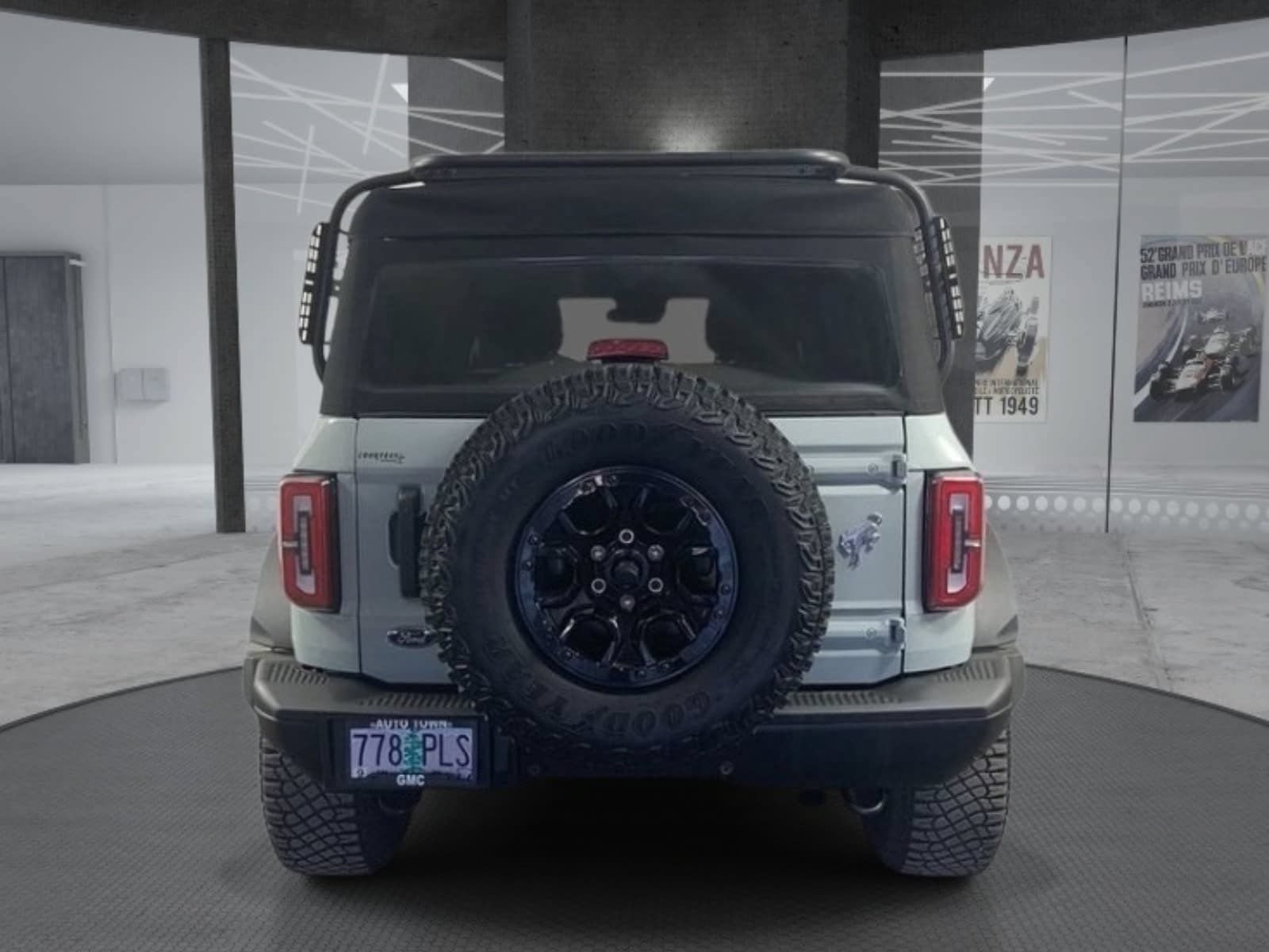 Used 2023 Ford Bronco Badlands w/ Sasquatch Package AWD/4WD image 6