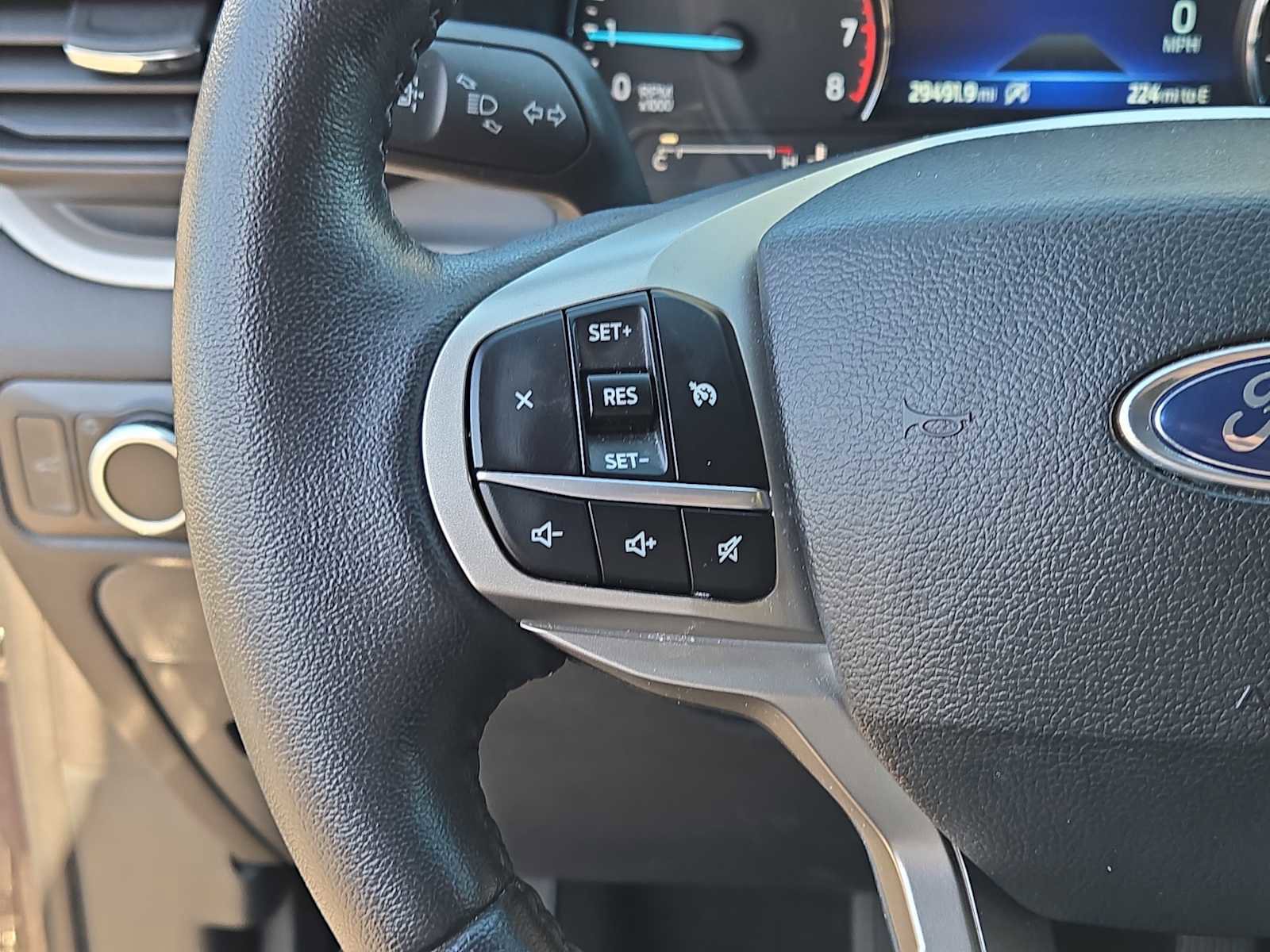 Used 2024 Ford Explorer XLT image 20