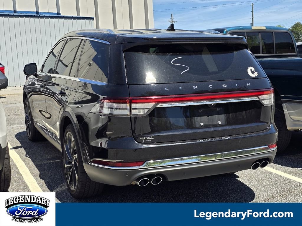Used 2022 Lincoln Aviator Reserve w/ Equipment Group 201A image 2