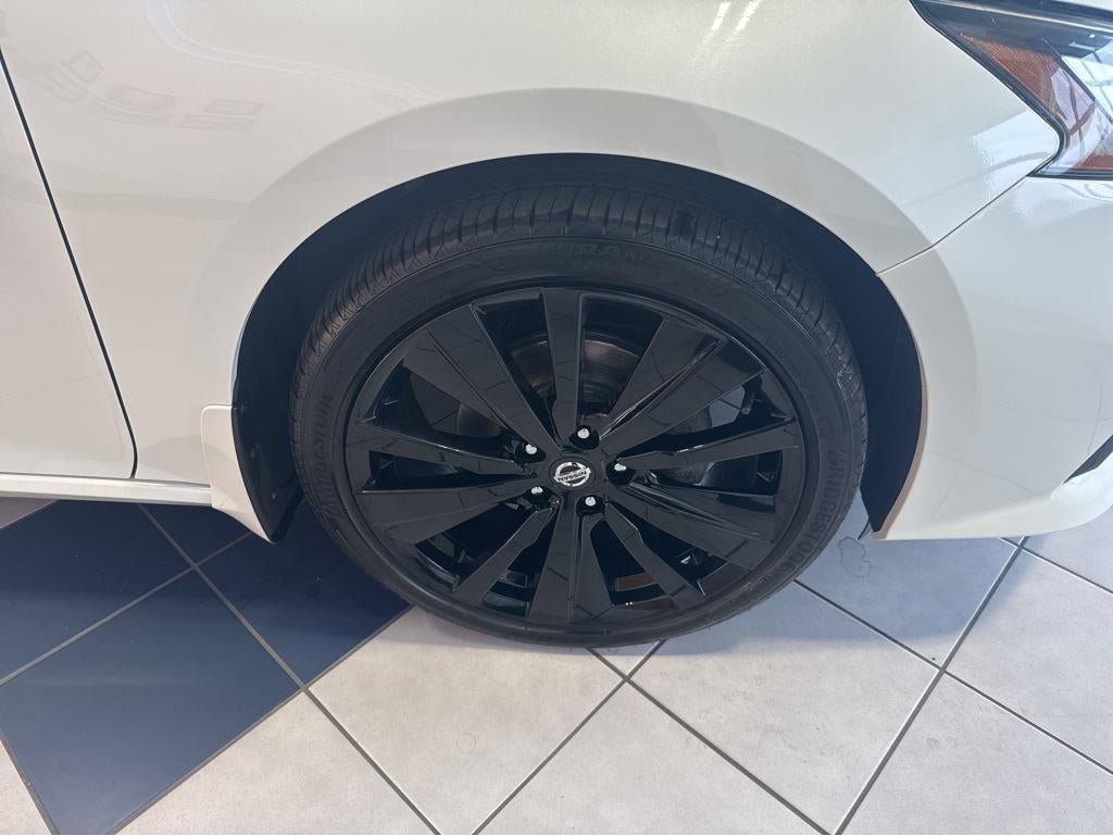 Used 2022 Nissan Altima 2.5 SR AWD/4WD image 6