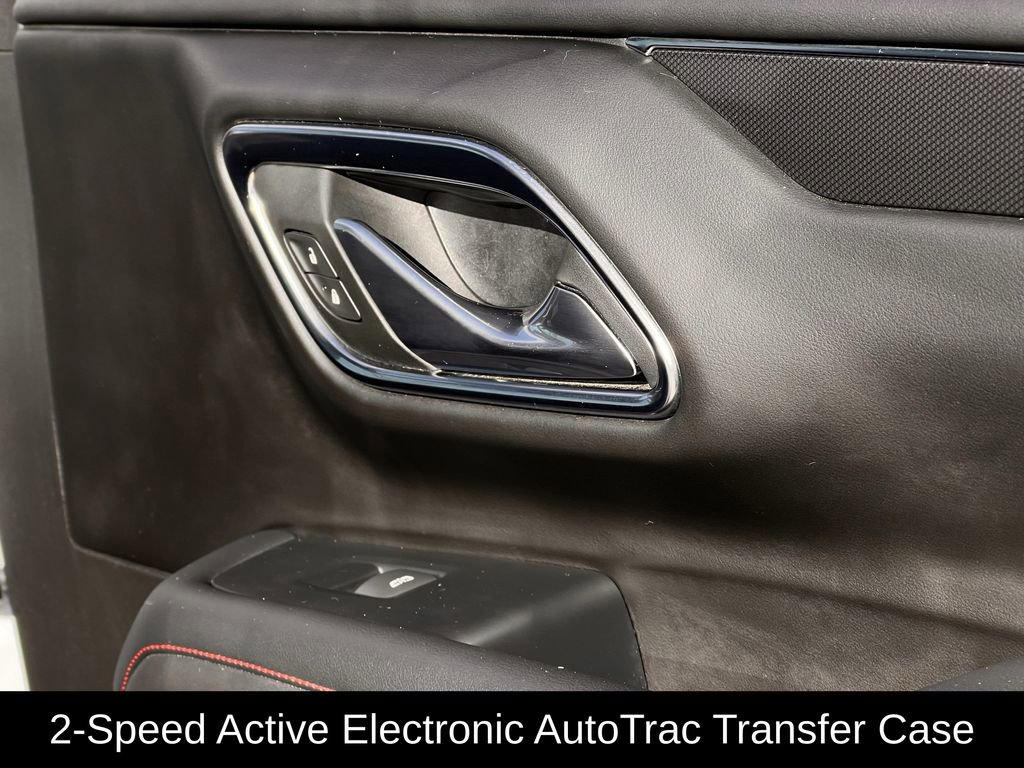 Used 2024 Chevrolet Suburban RST w/ Luxury Package image 34