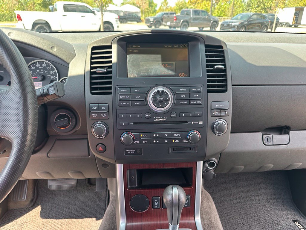 Used 2012 Nissan Pathfinder LE RWD image 29