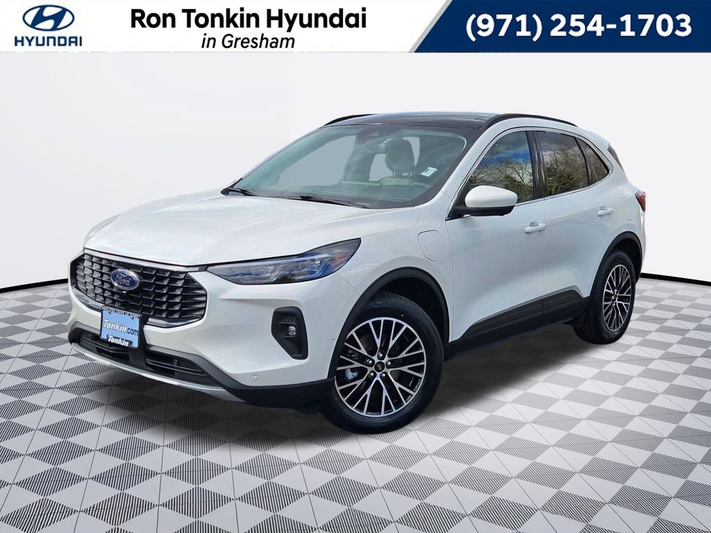 Used 2023 Ford Escape SE w/ PHEV Premium Package image 1
