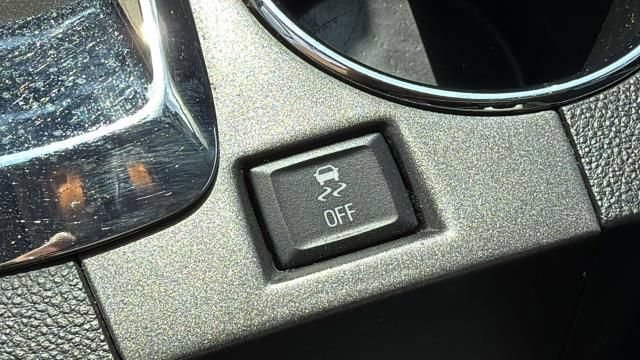 Certified 2017 Chevrolet Equinox LT FWD image 18