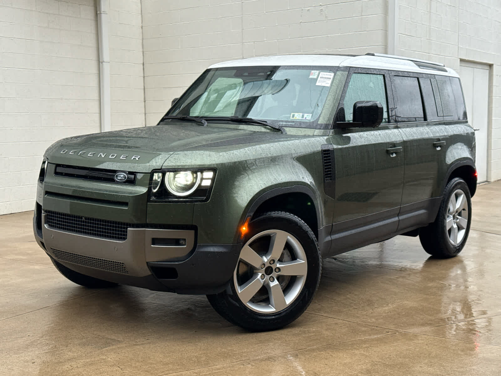 Used 2026 Land Rover Defender 110 S image 1