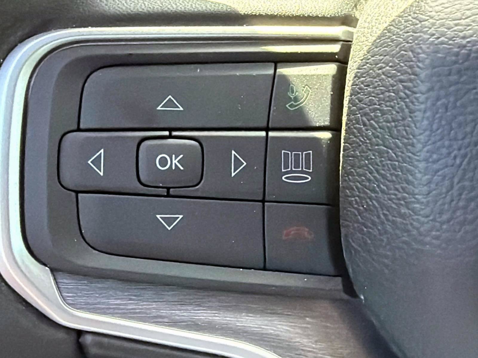 Used 2026 Jeep Grand Wagoneer L 4WD image 13