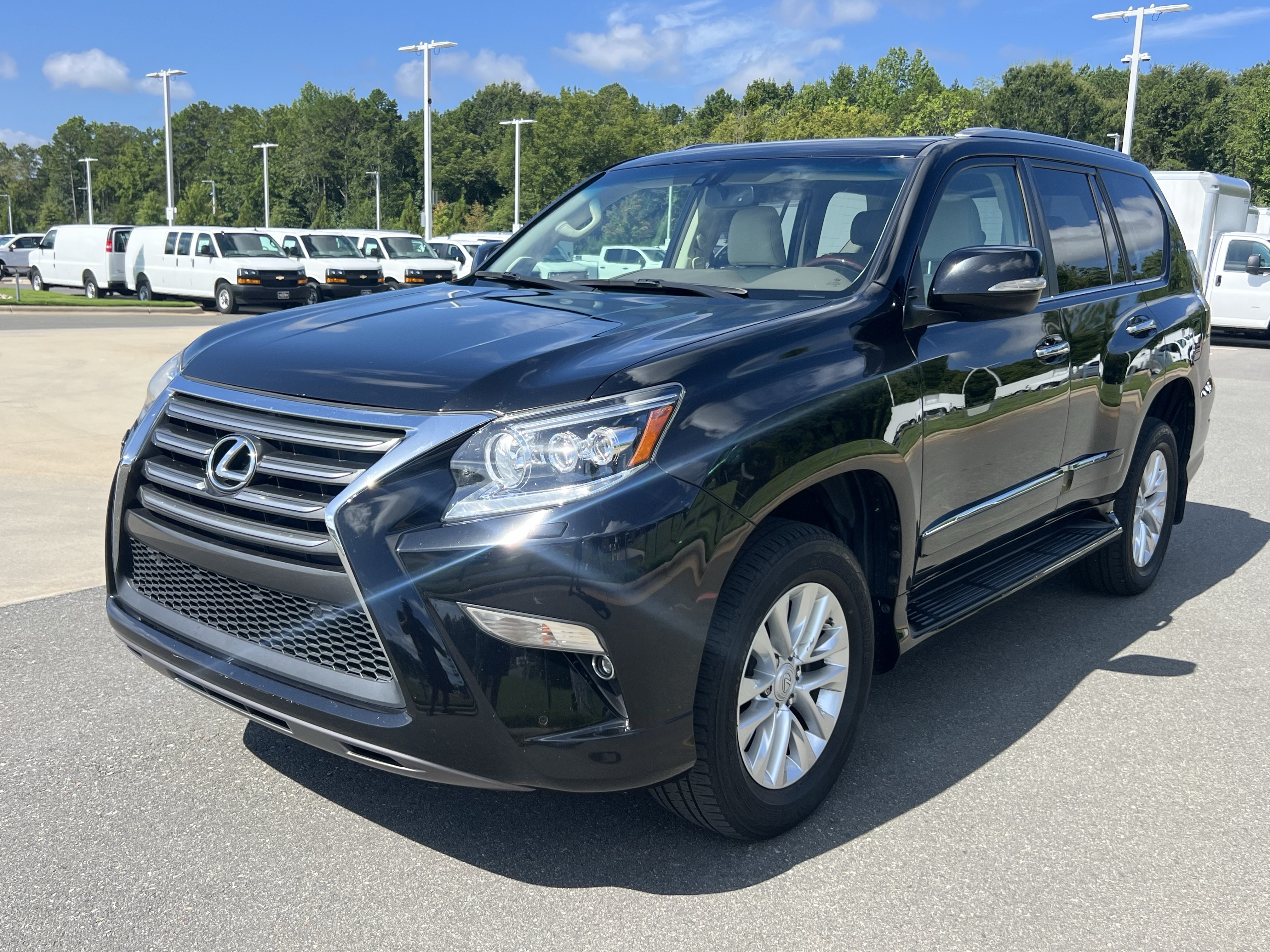 Used 2019 Lexus GX 460 Premium w/ Premium Package AWD/4WD image 5