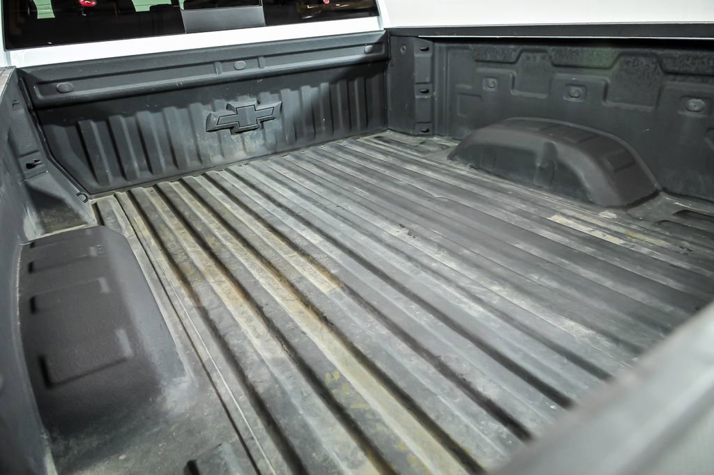 Used 2023 Chevrolet Silverado 2500 LTZ w/ LTZ Convenience Package image 9
