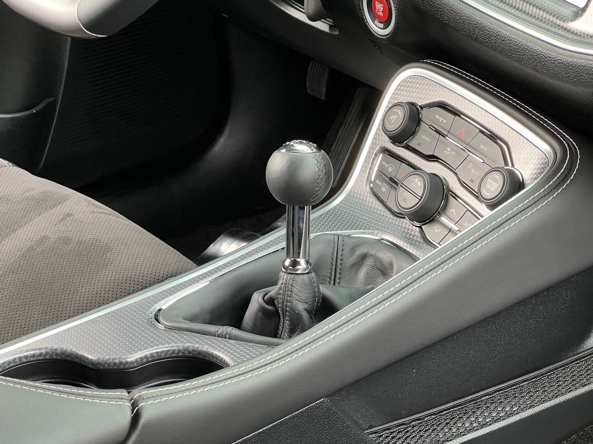 Used 2015 Dodge Challenger SRT Hellcat image 29