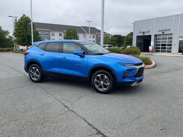 Used 2025 Chevrolet Blazer LT AWD/4WD image 1