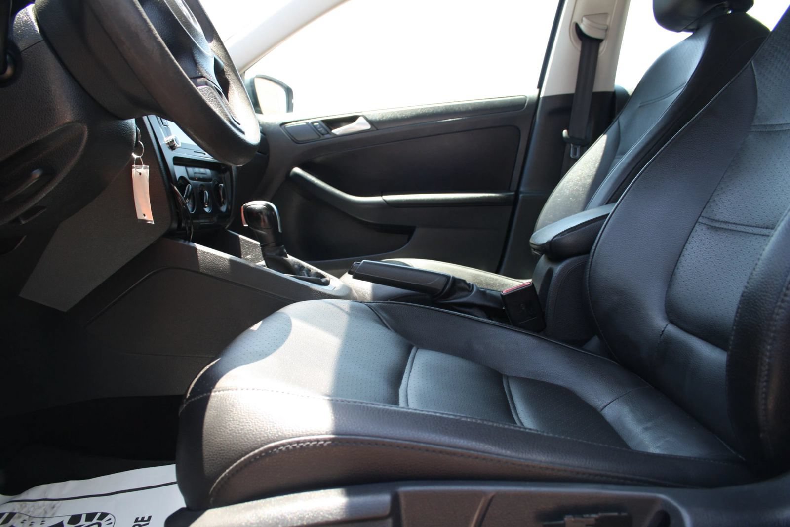Used 2014 Volkswagen Jetta SE FWD image 22
