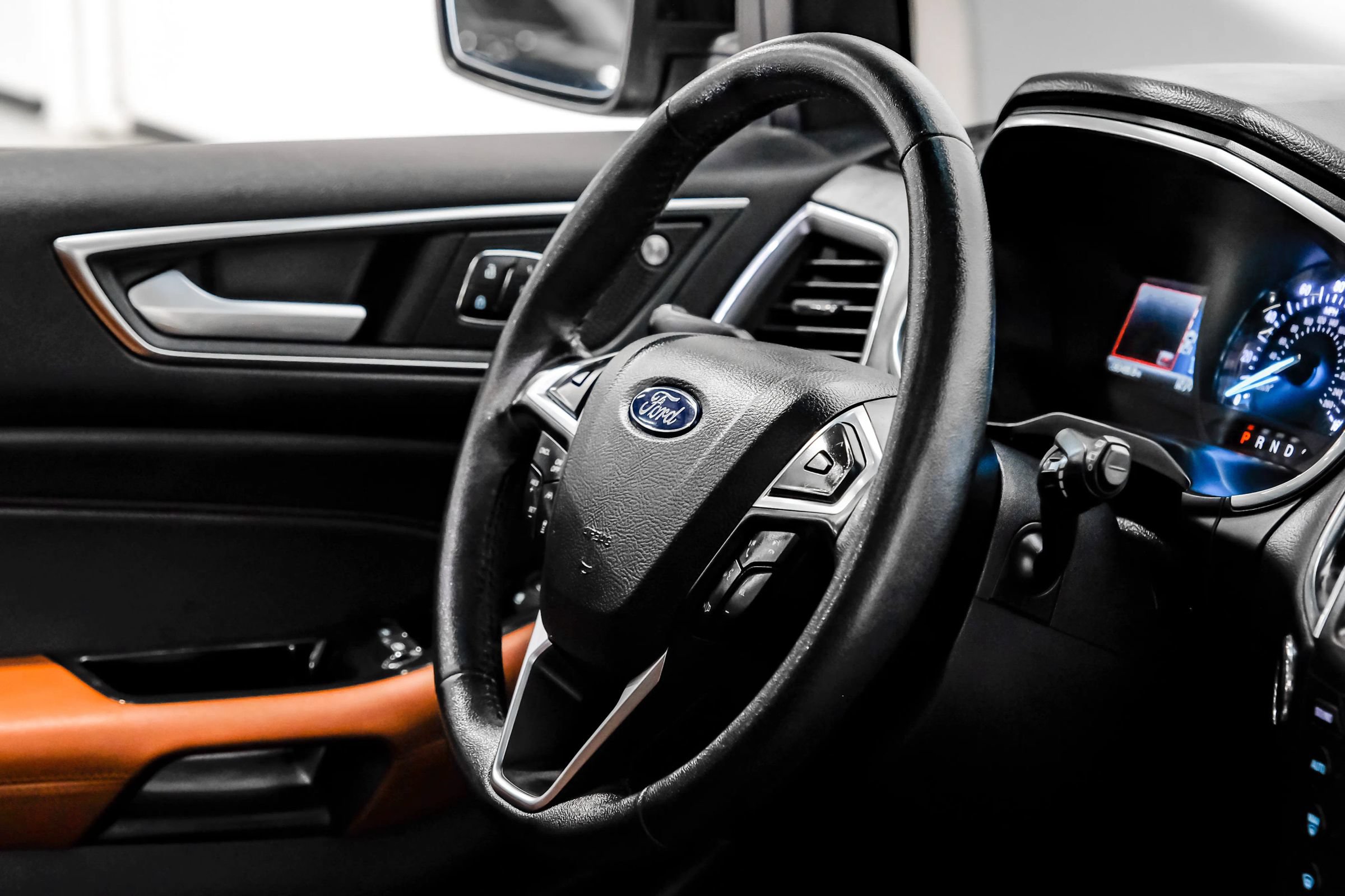Used 2019 Ford Edge Titanium w/ Equipment Group 301A FWD image 20