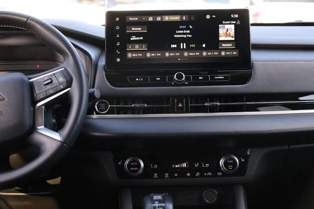 Used 2025 Mitsubishi Outlander SEL AWD/4WD image 29