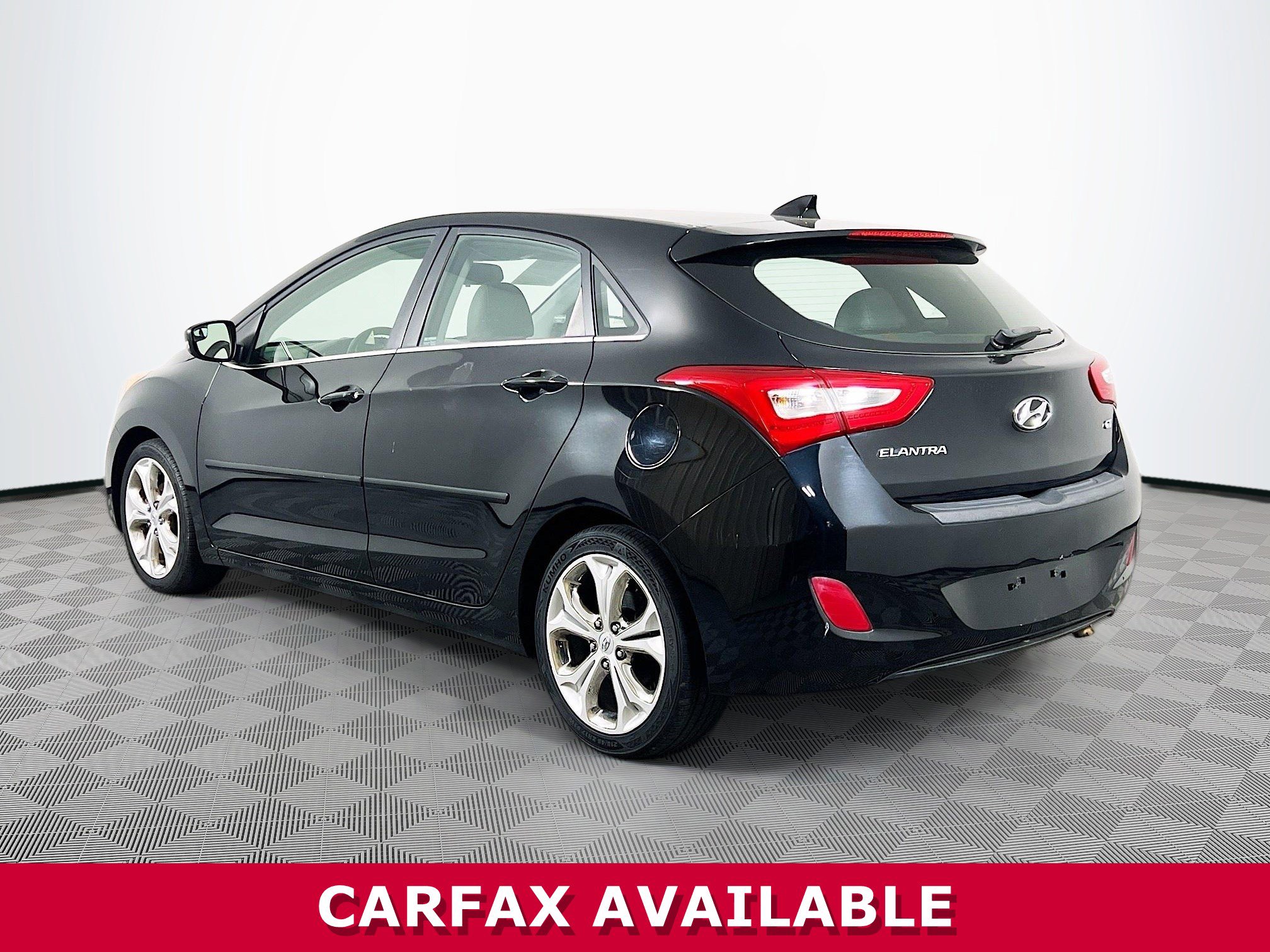 Used 2014 Hyundai Elantra GT w/ Option Group 03 image 28