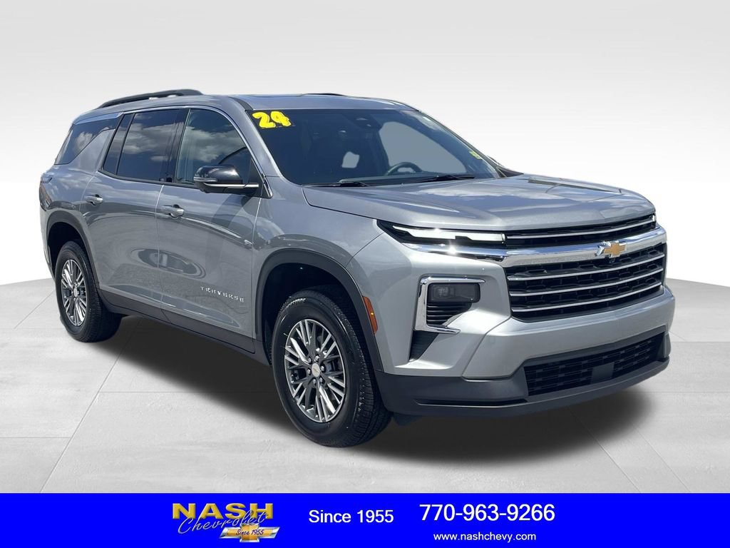 Used 2024 Chevrolet Traverse LT w/ LPO, Floor Liner Package FWD image 1