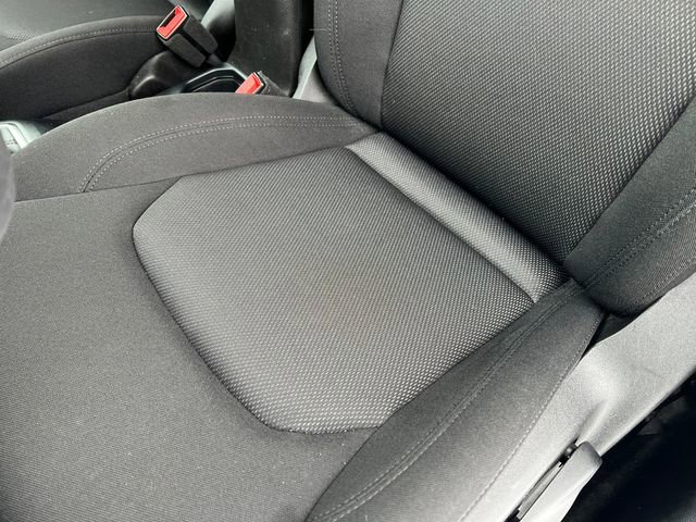 Used 2023 Jeep Renegade Latitude image 8