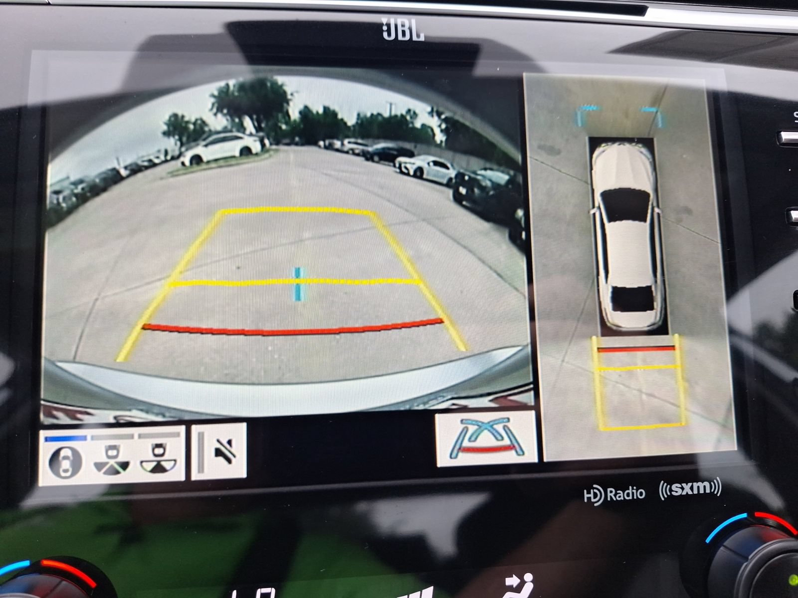 Used 2020 Toyota Camry XLE w/ Driver Assist Package FWD image 25