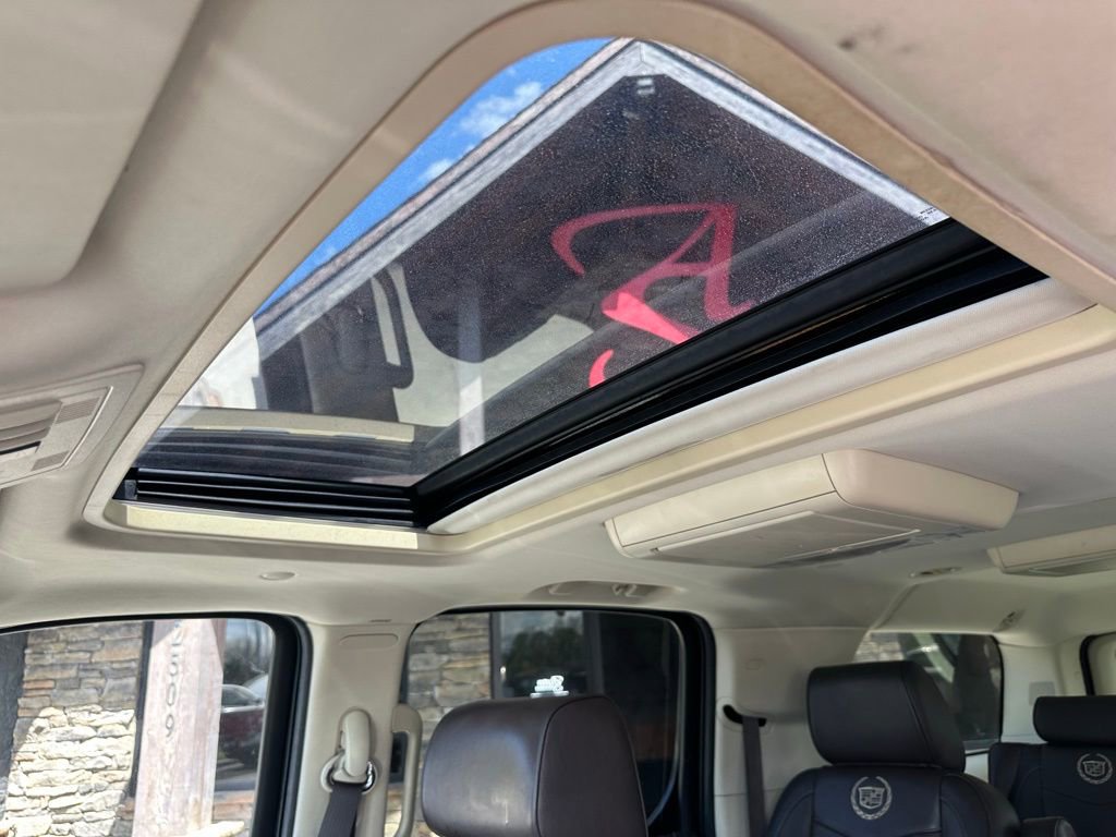 Used 2014 Cadillac Escalade ESV Platinum AWD/4WD image 19