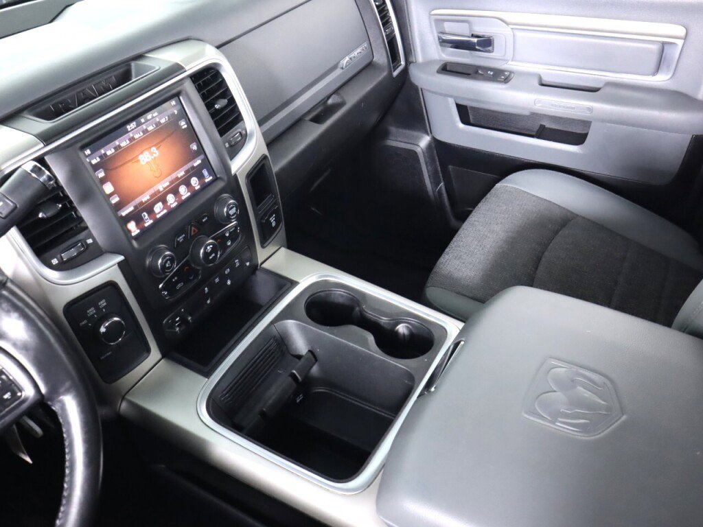 Used 2017 RAM 3500 Big Horn image 32