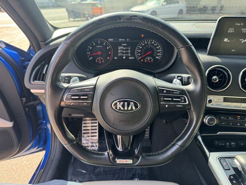 Used 2018 Kia Stinger GT2 AWD/4WD image 22