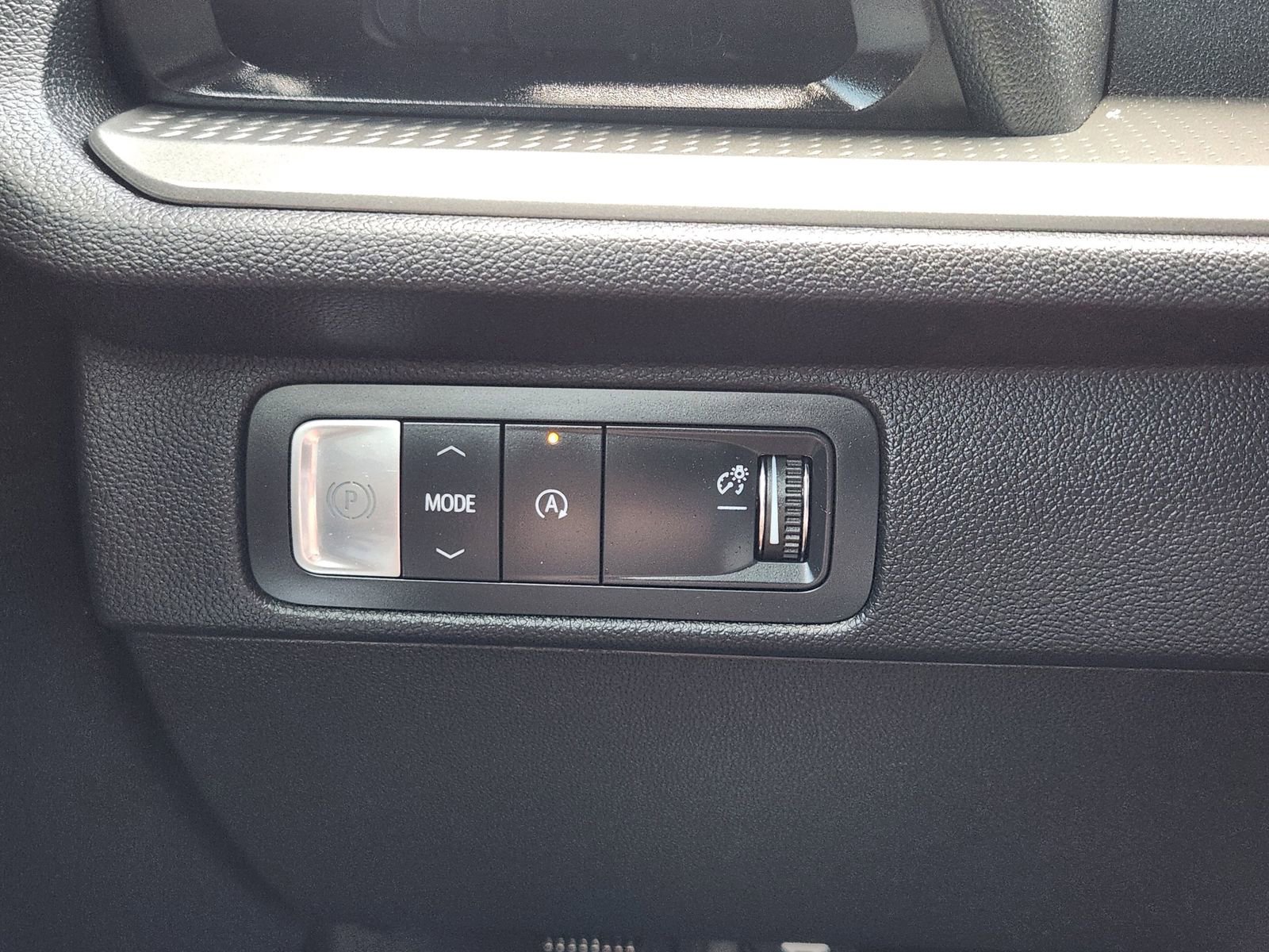 Used 2024 Chevrolet Traverse LT image 23