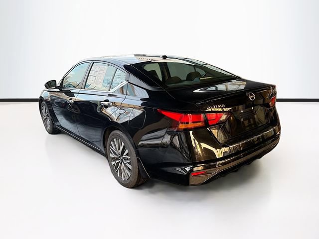 Used 2023 Nissan Altima 2.5 SV image 5