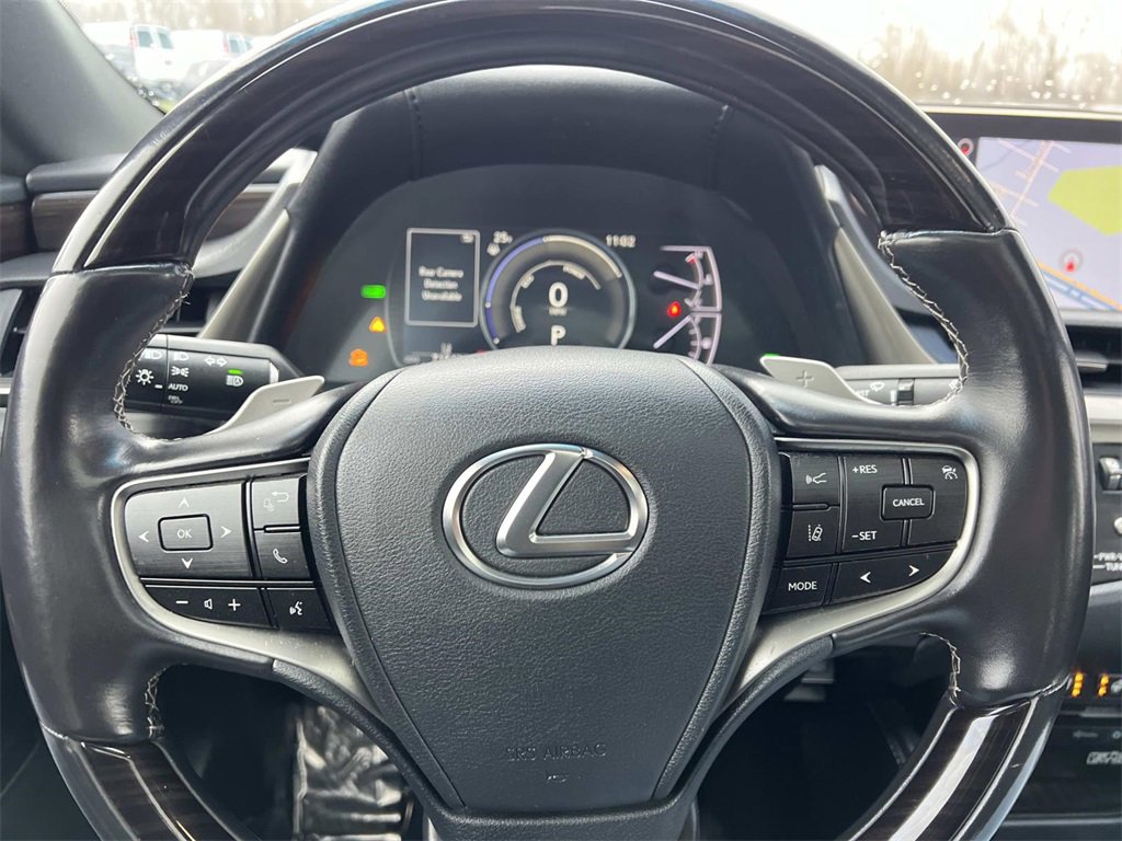 Used 2019 Lexus ES 300h w/ Luxury Package image 19