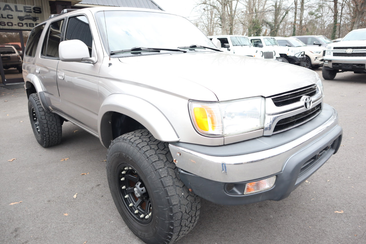 Used 2001 Toyota 4Runner SR5 image 3