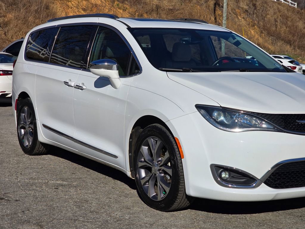 Used 2017 Chrysler Pacifica Limited w/ Tire & Wheel Group image 48