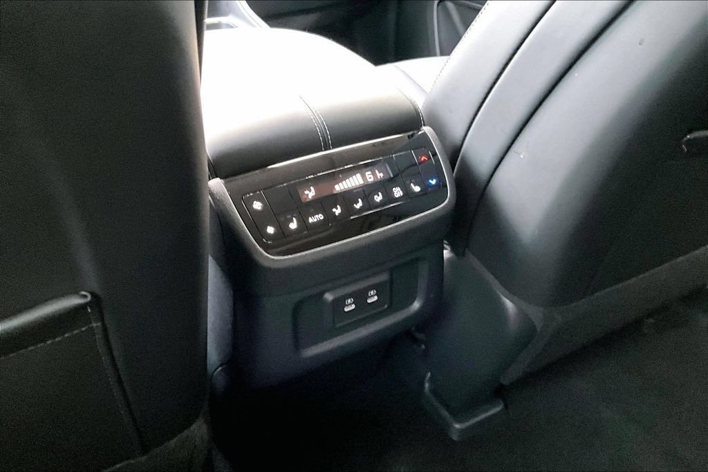 Used 2026 INFINITI QX60 Luxe w/ Cargo Package FWD image 33