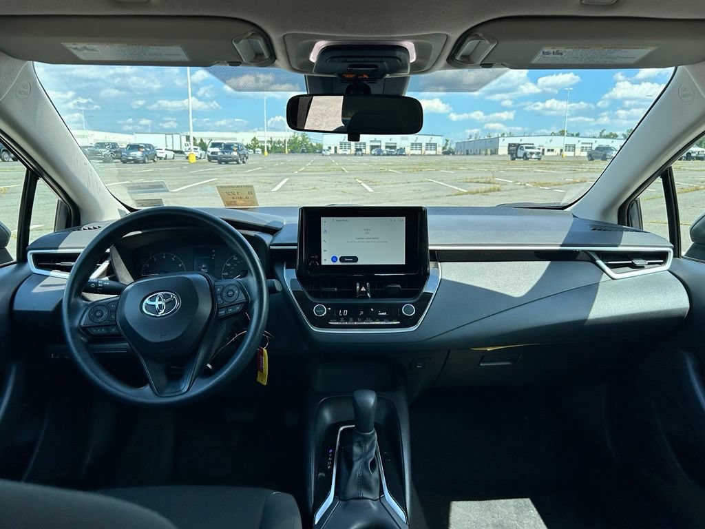 Used 2025 Toyota Corolla LE FWD image 19
