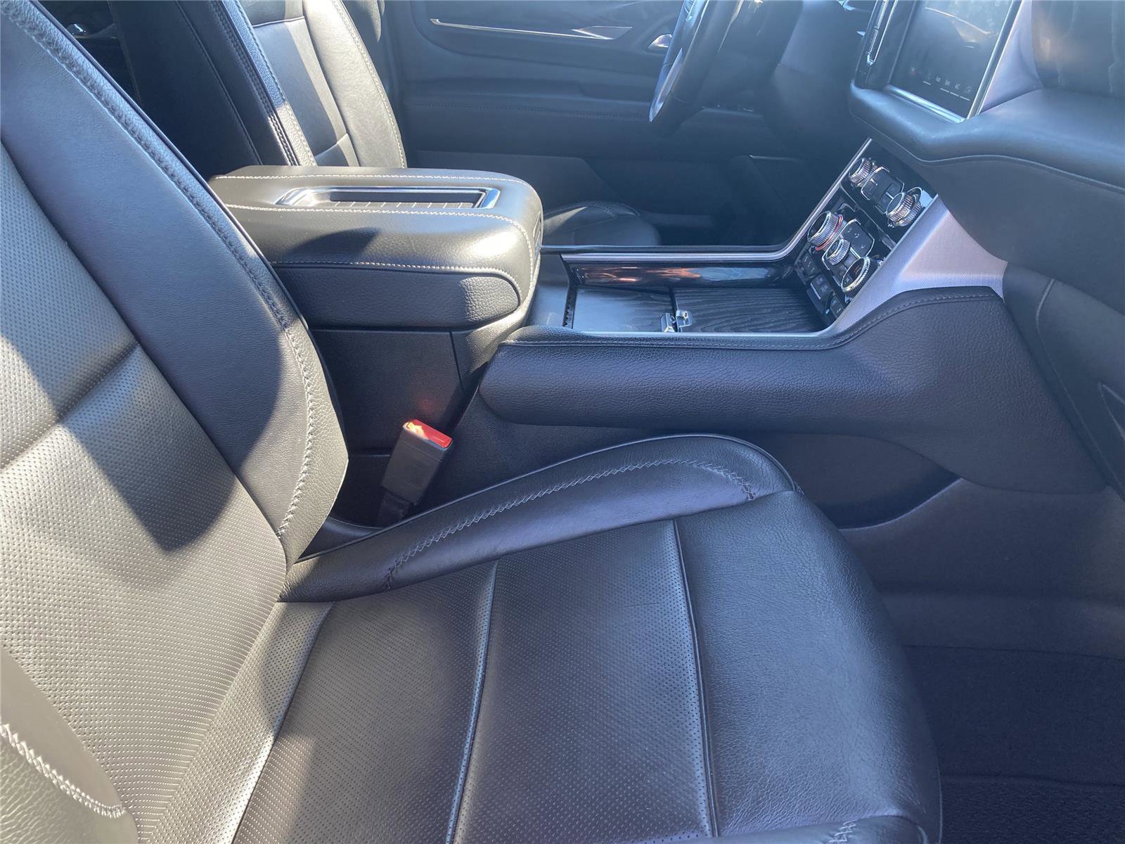 Used 2023 GMC Yukon Denali image 29