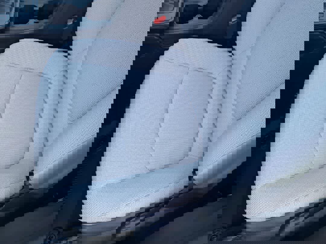 Used 2026 Toyota Corolla Cross L image 11