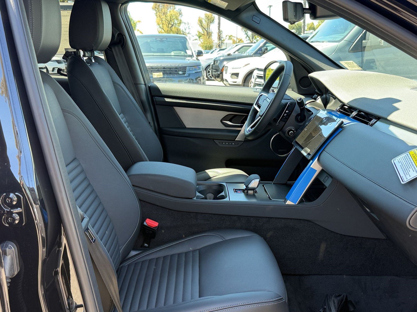 New 2026 Land Rover Discovery Sport Landmark AWD/4WD image 24