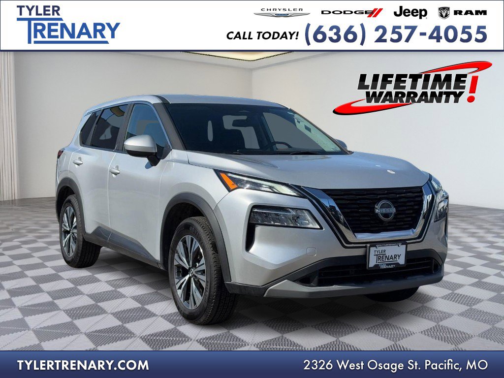 Used 2023 Nissan Rogue SV image 1