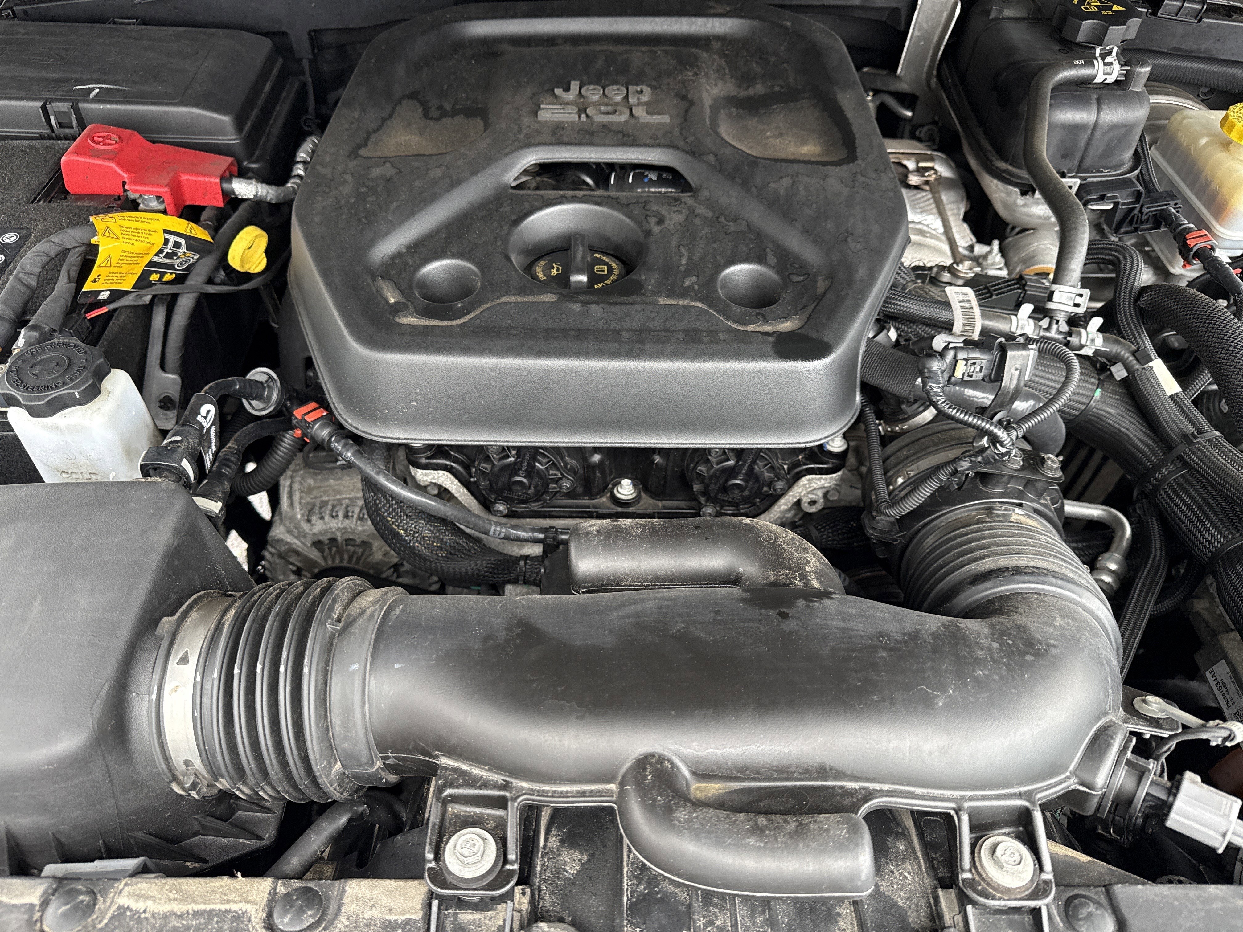 Used 2021 Jeep Wrangler Unlimited Sahara AWD/4WD image 32