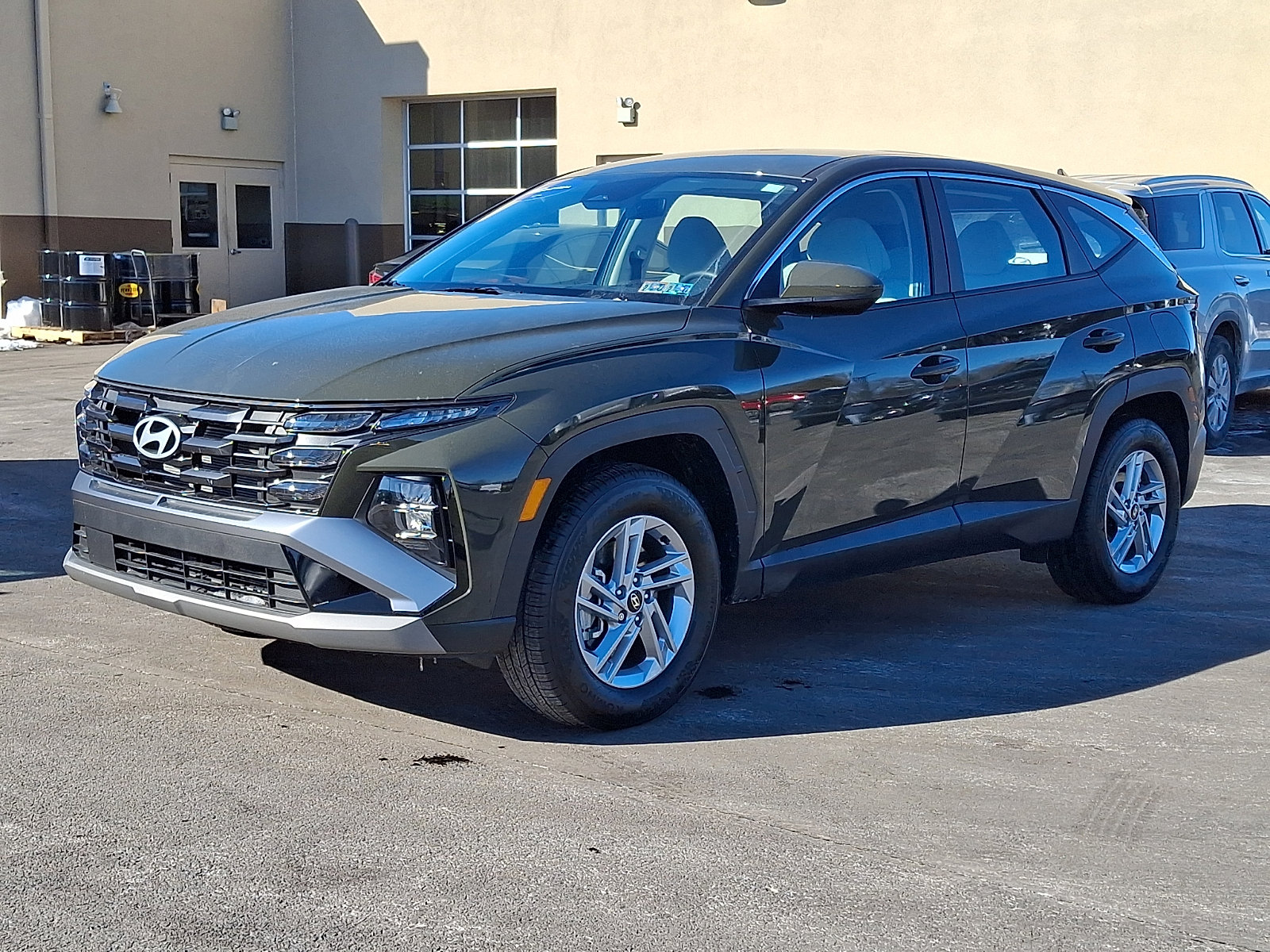 Certified 2025 Hyundai Tucson SE image 3