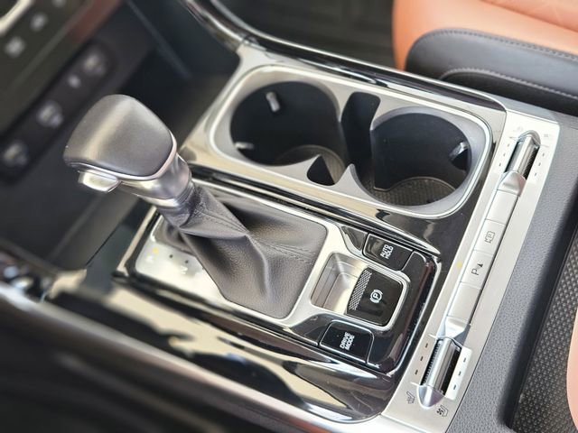 Used 2024 Kia Carnival SX FWD image 27