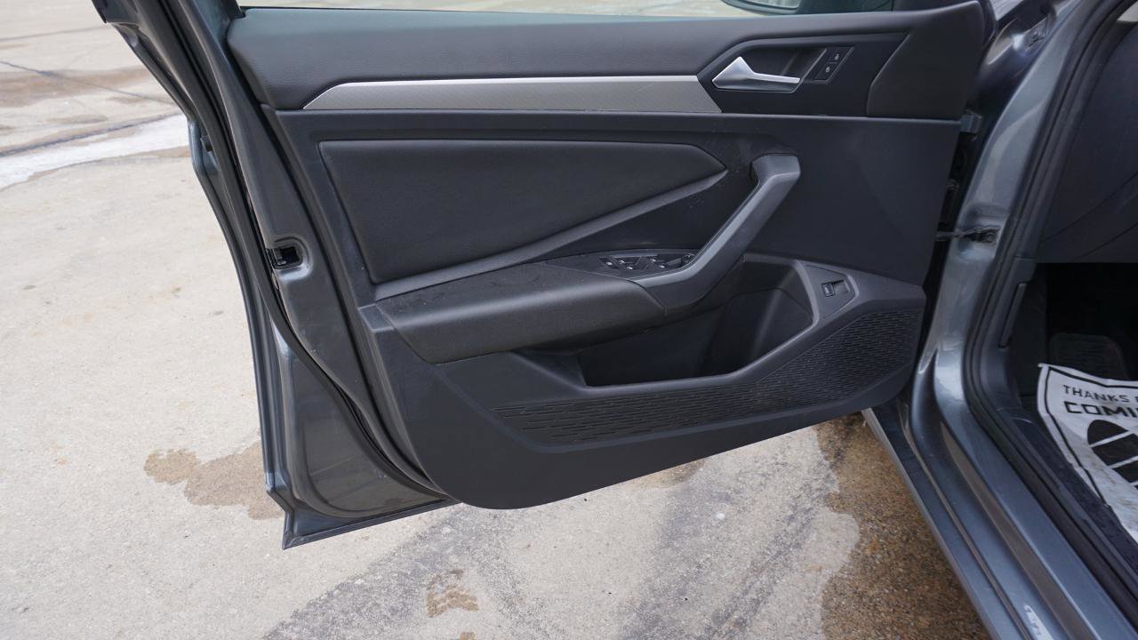 Used 2019 Volkswagen Jetta R-Line image 24