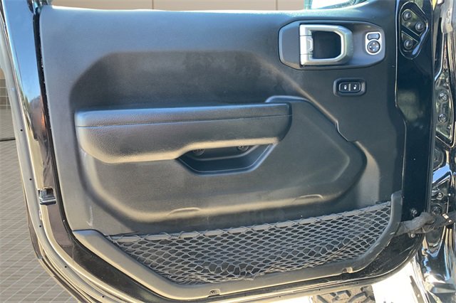 Certified 2022 Jeep Gladiator Willys image 15