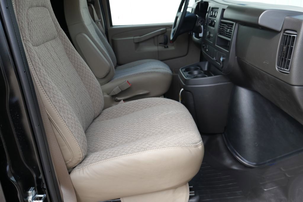 New 2026 Chevrolet Express 3500 Extended image 17
